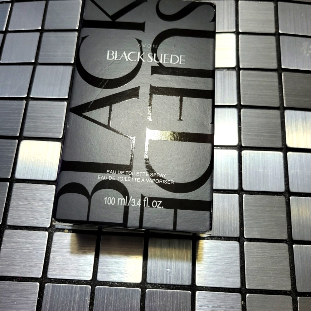Avon Black suede Parfum